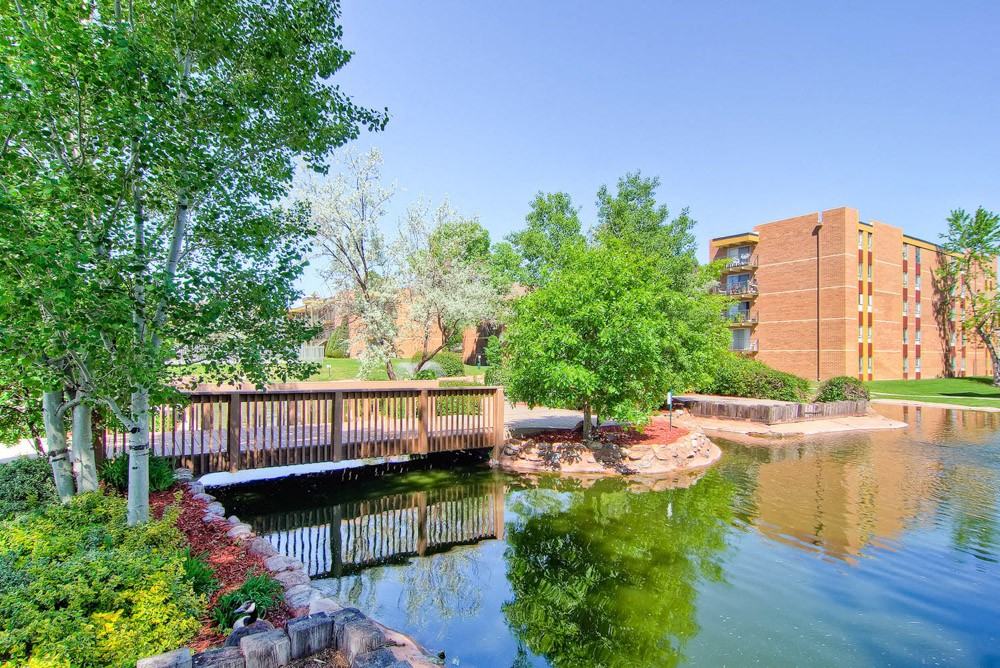 Monaco Lakes Apt - Photo 2 of 21