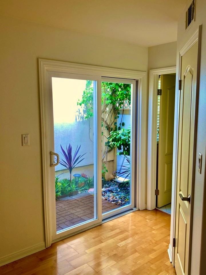 143 Manhattan Ave #1 - Photo 4 of 45