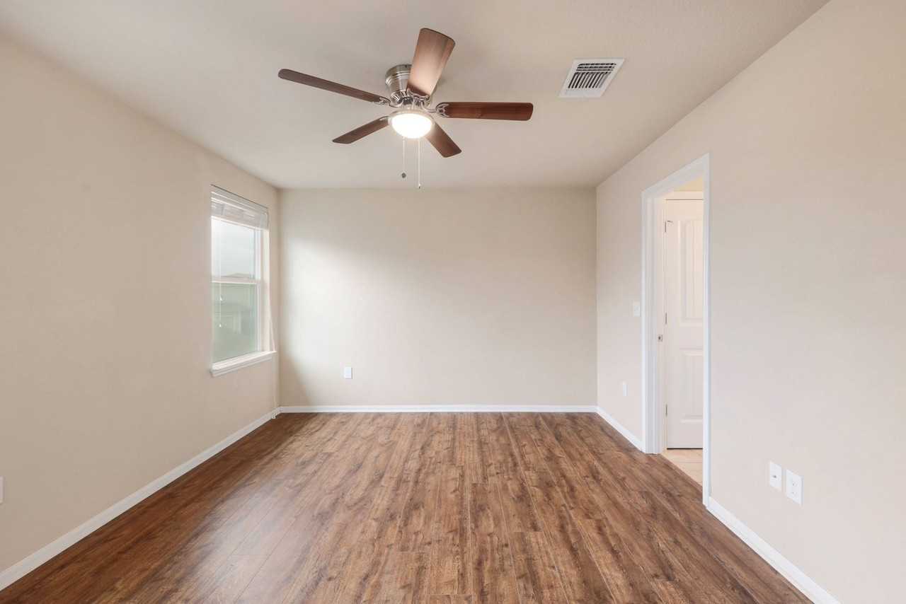 2018 Langdale Ln - Photo 5 of 50