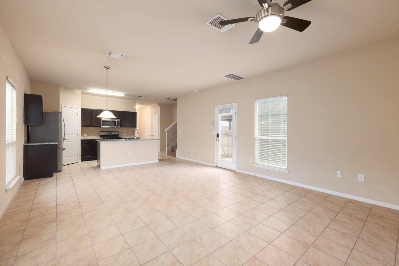 2018 Langdale Ln - Photo 7 of 50