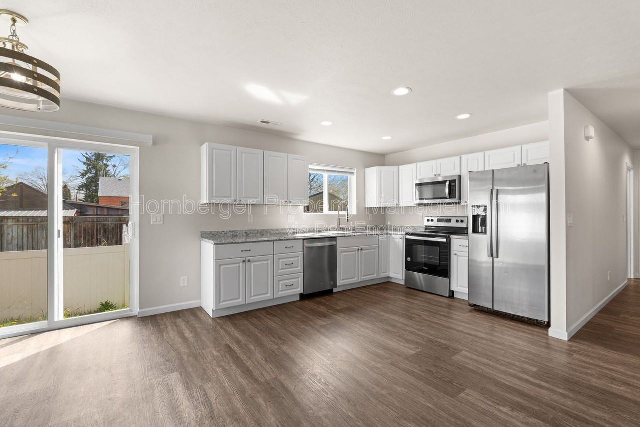 14420 E Heroy Ln - Photo 5 of 24