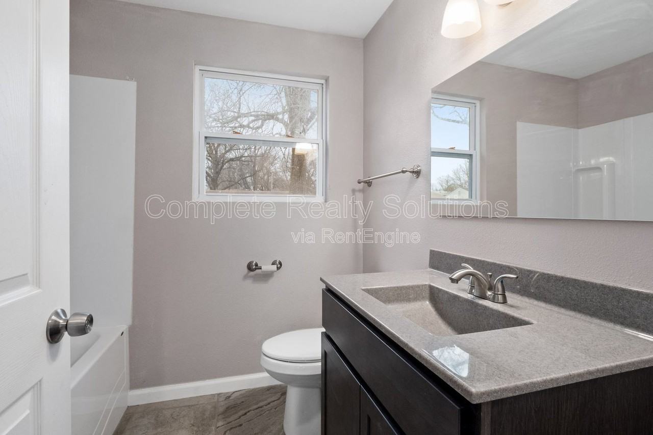 50 Lynn Meadows Ln - Photo 7 of 25