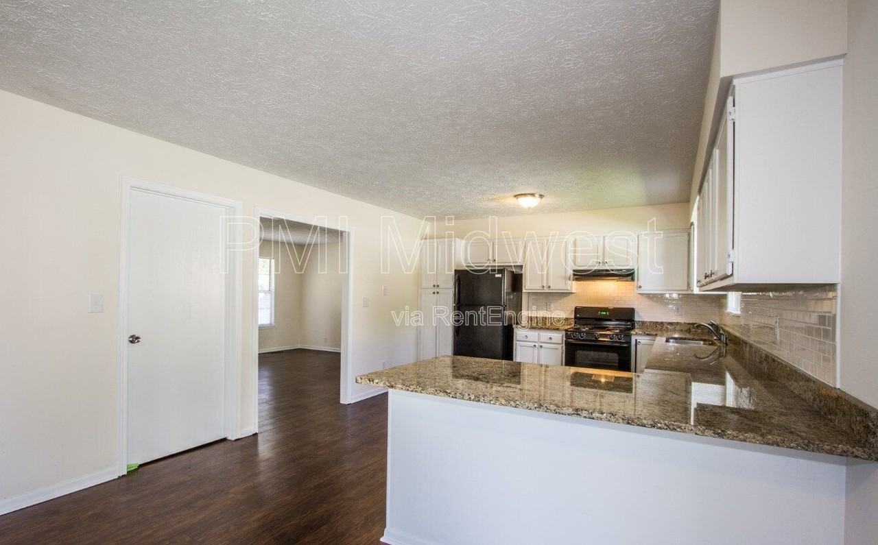 3281 Cherry Lake Ln - Photo 3 of 3