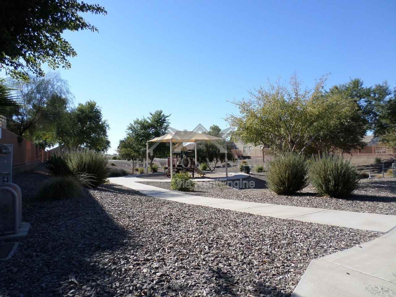 4445 E Amarillo Dr - Photo 6 of 32