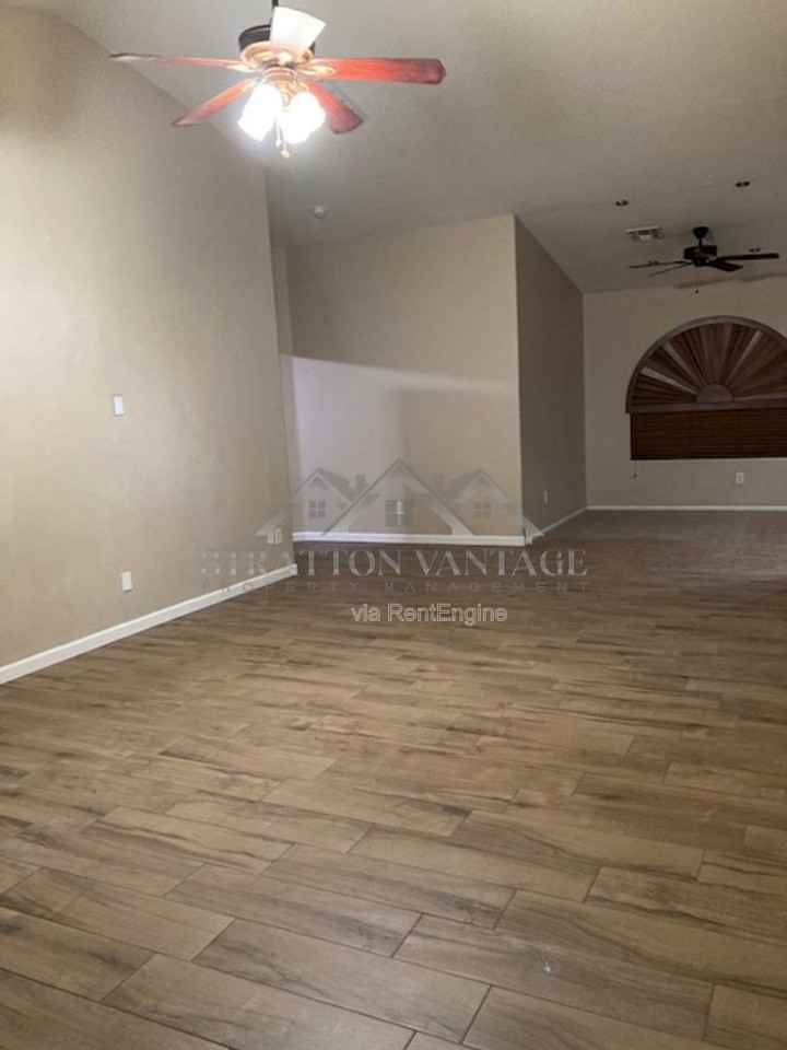 4445 E Amarillo Dr - Photo 7 of 32