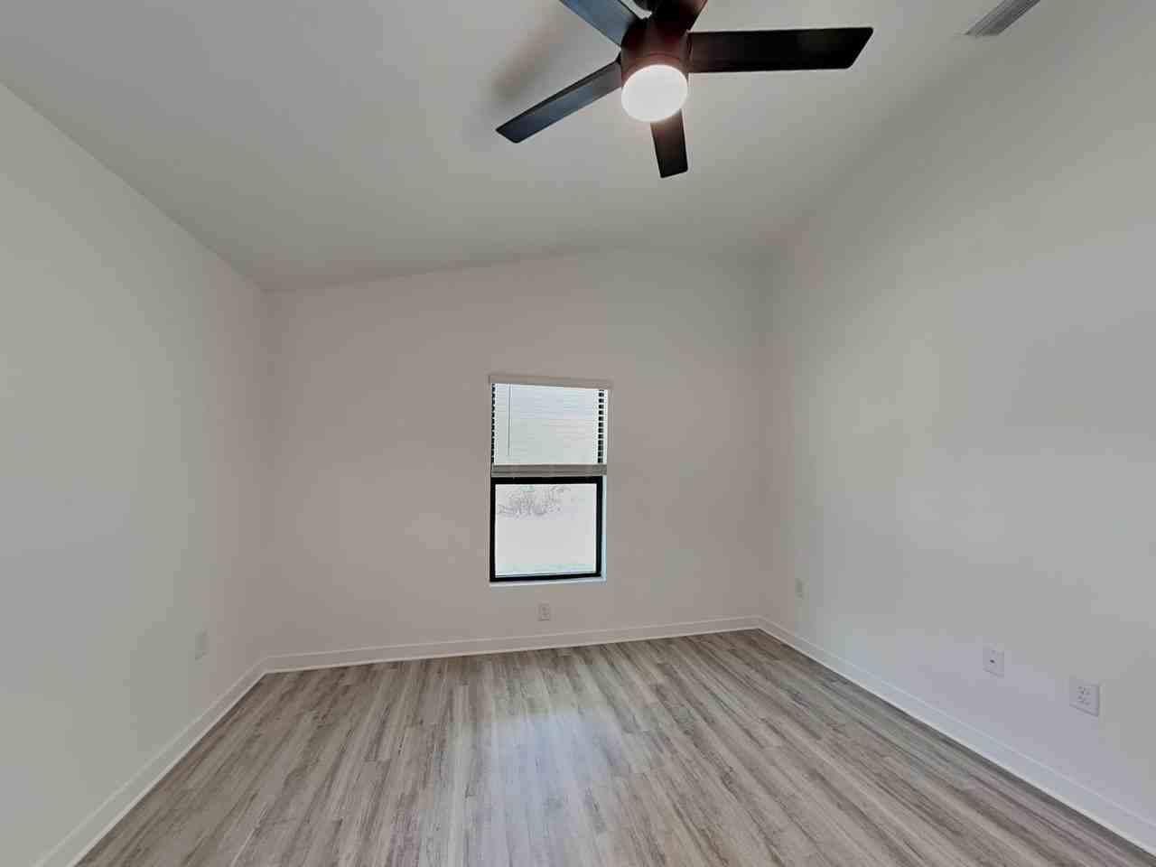 2918 16th St W - Photo 6 of 15