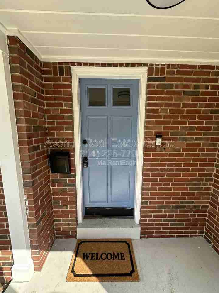 425 Bismark Ave - Photo 4 of 38