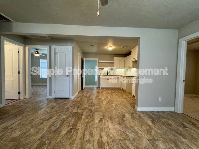 206 W Ercoupe Dr - Photo 4 of 22