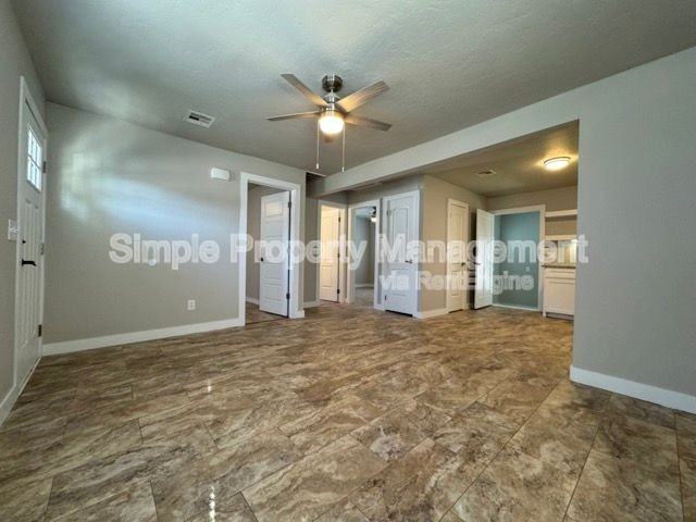 206 W Ercoupe Dr - Photo 5 of 22