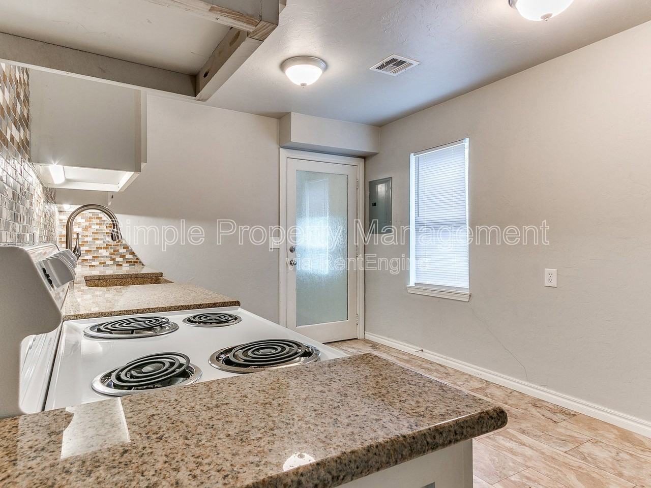 512 W Lockheed Dr - Photo 5 of 14