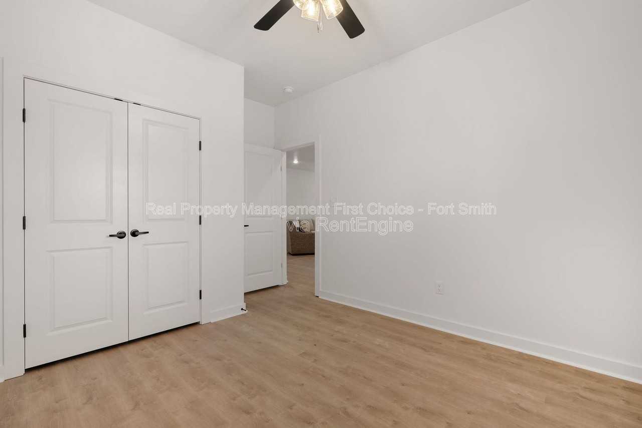 8724 Cantera Dr #B - Photo 4 of 23