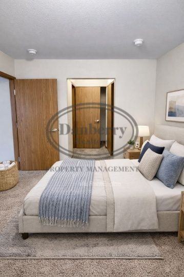 1728 W Market St #F - Photo 7 of 13