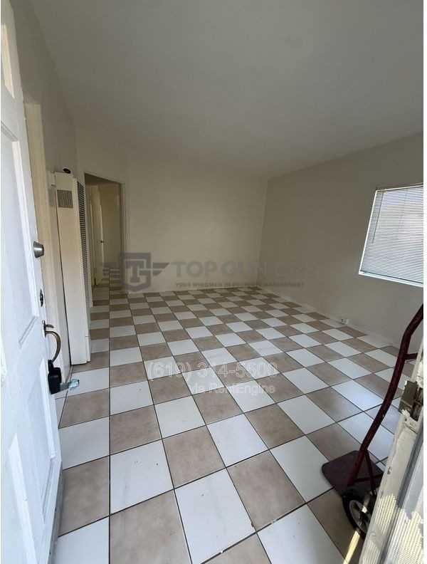 4050 42nd St #4050 - Photo 2 of 10