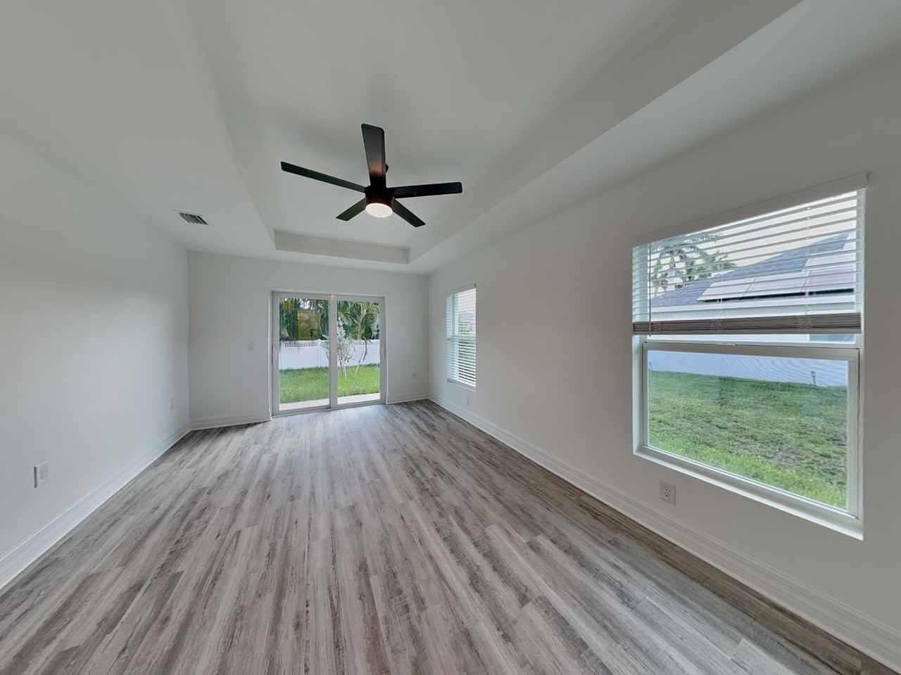 2711 Ne 1st Ave - Photo 6 of 18