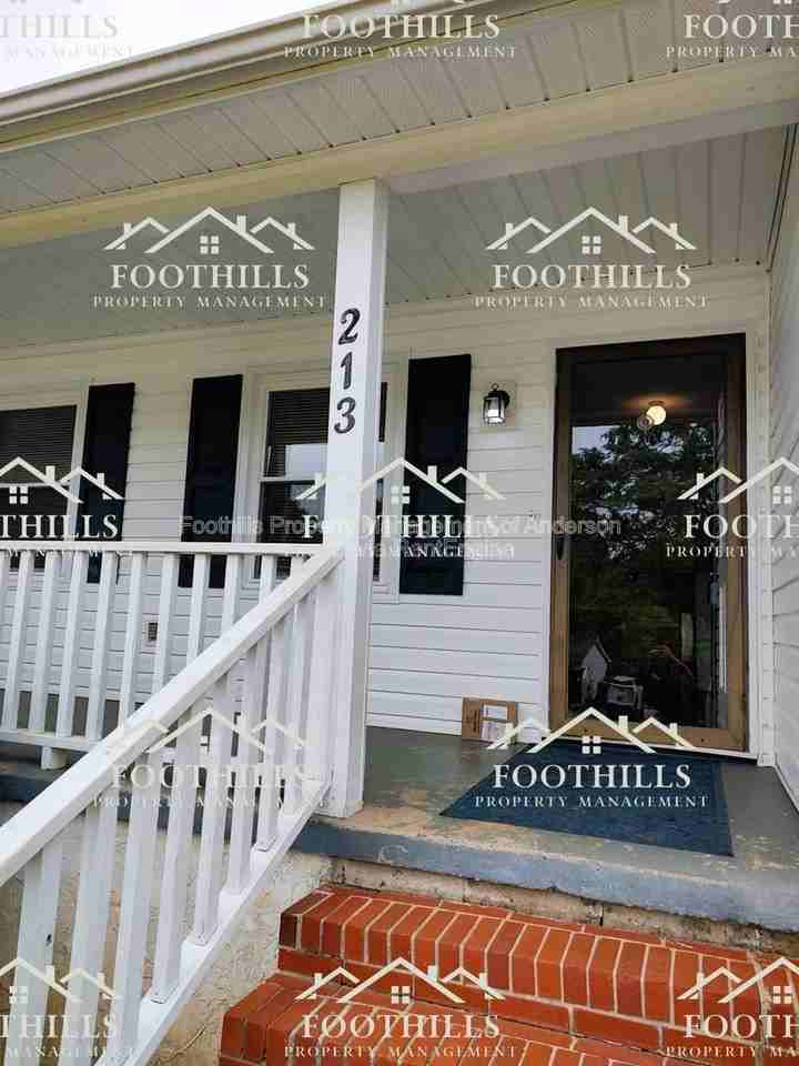 213 Lake Forest Cir - Photo 3 of 29