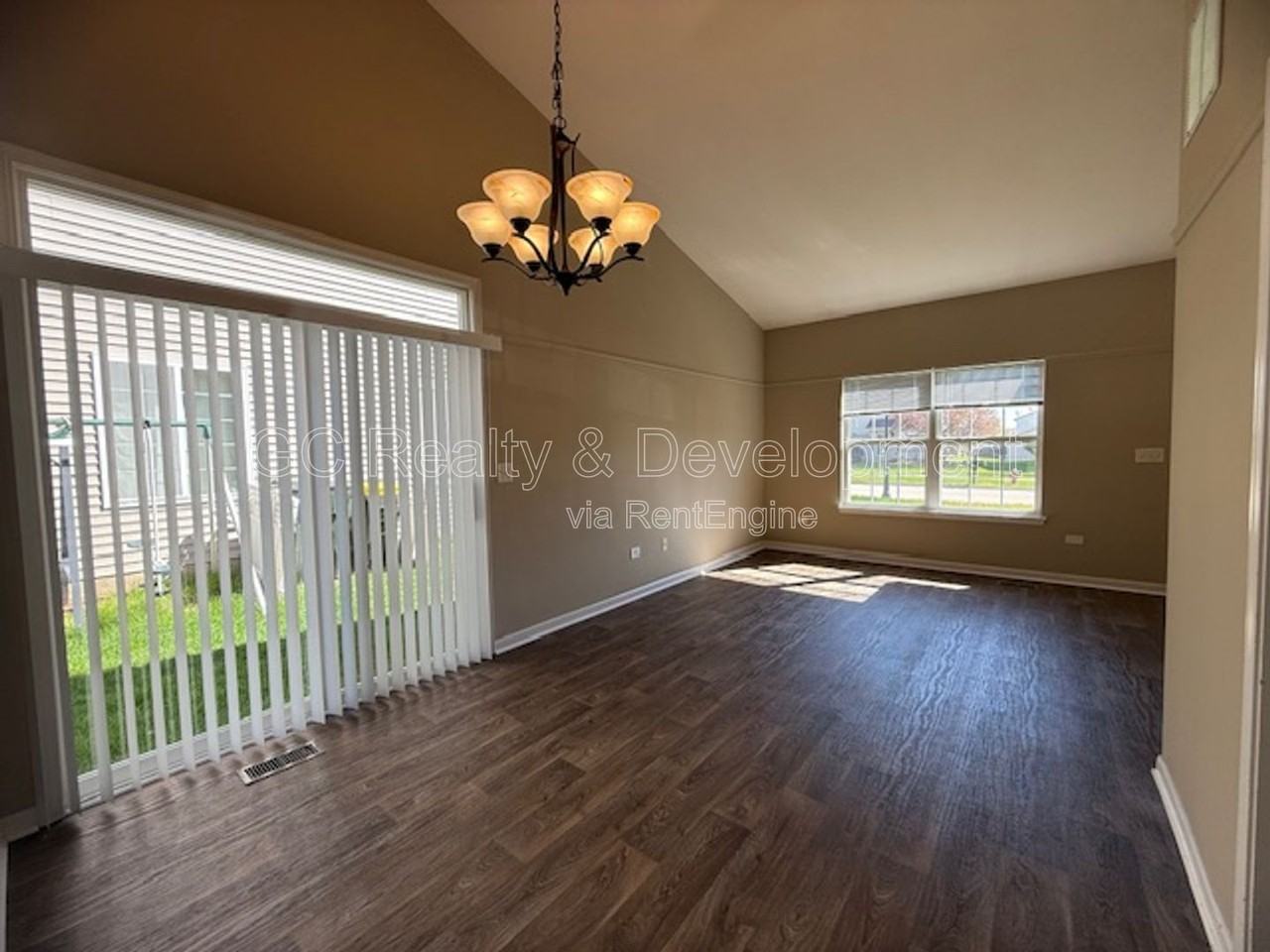 1652 Cesario Dr - Photo 6 of 20