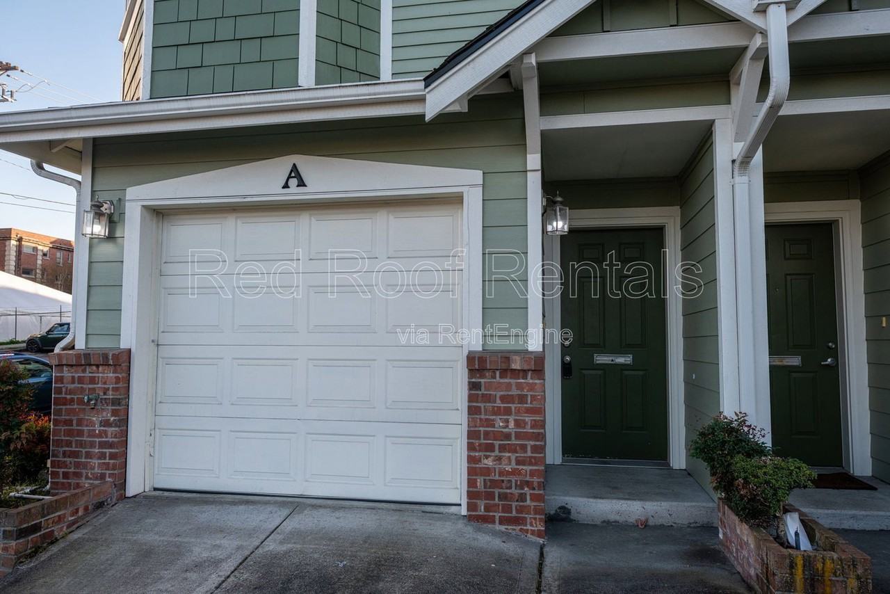 210 N G St #A - Photo 2 of 32