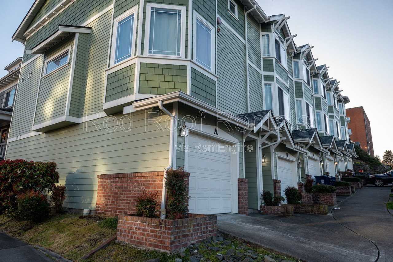 210 N G St #A - Photo 4 of 32