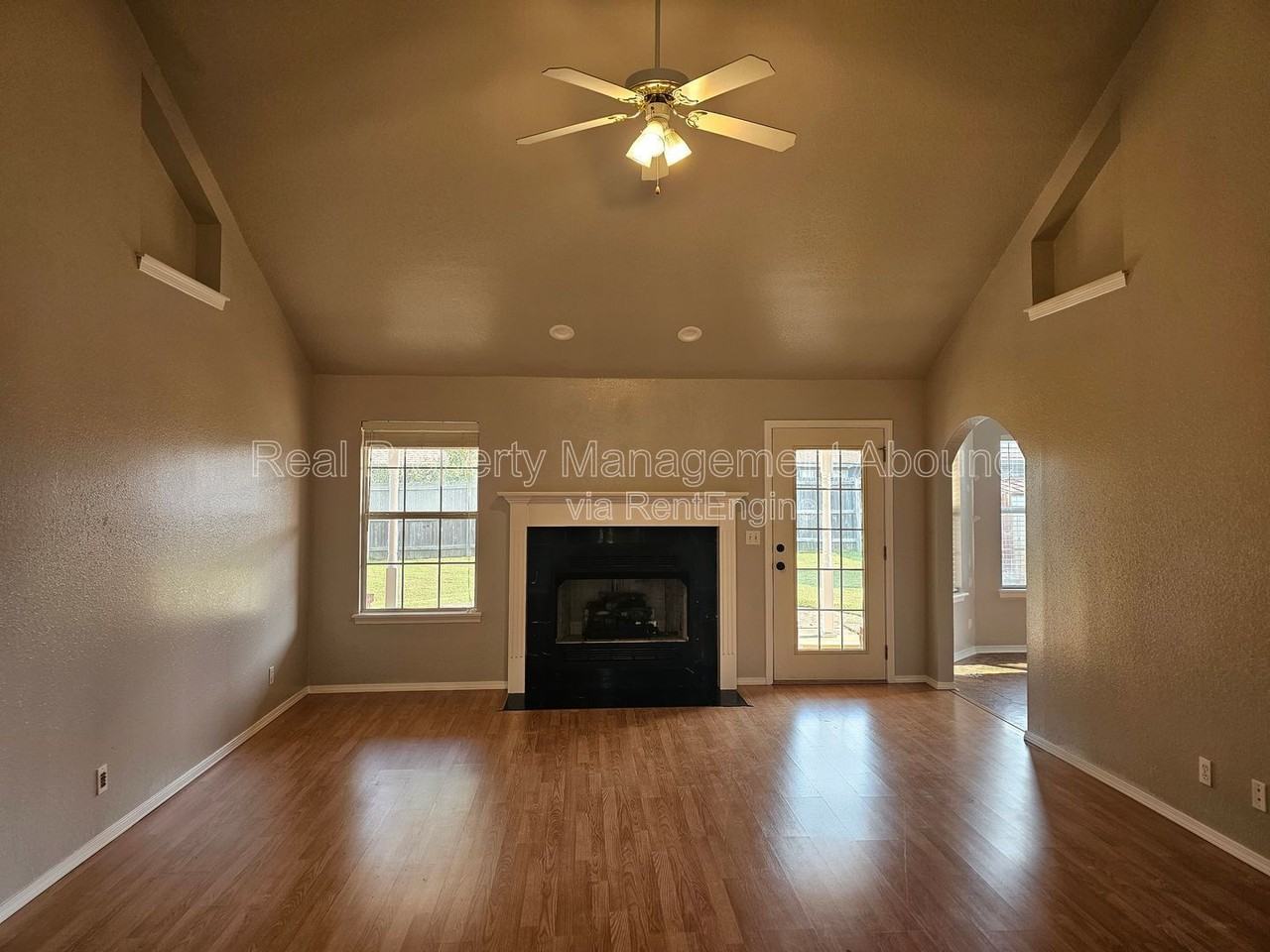 11003 E 119th St N - Photo 3 of 22