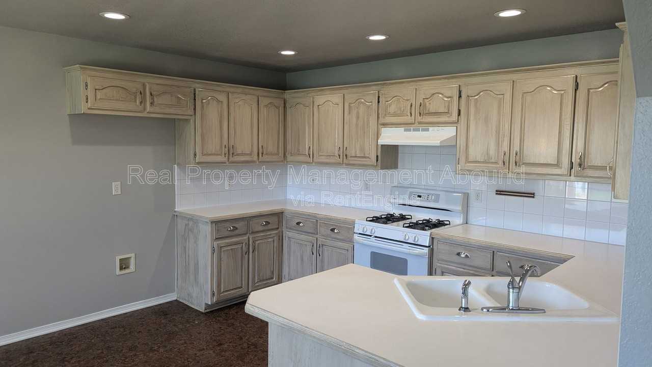 11003 E 119th St N - Photo 5 of 22