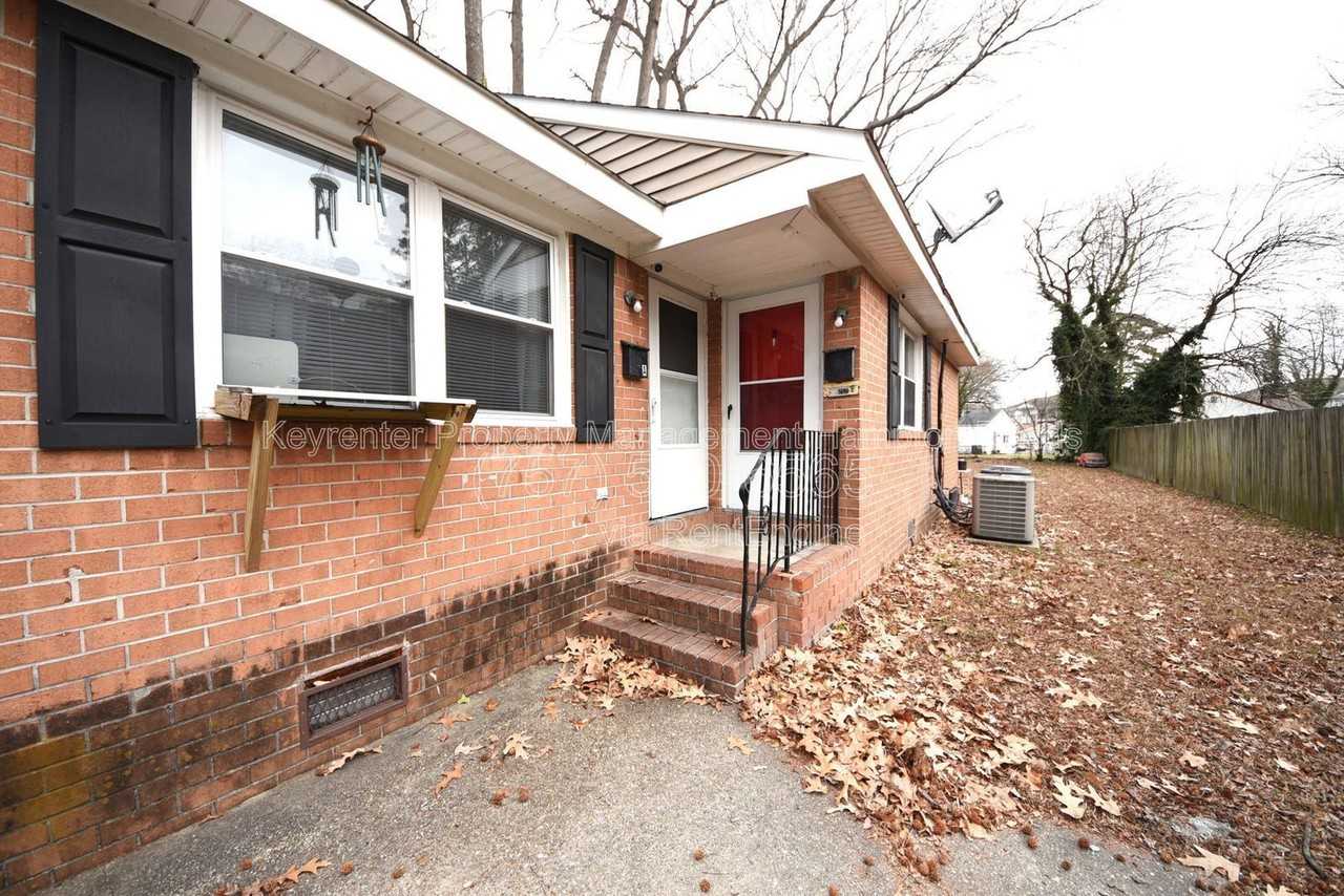 6252 Edward St #B - Photo 4 of 23