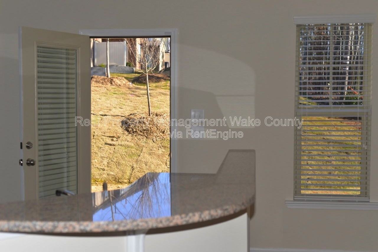 205 Olivet Loop - Photo 3 of 27