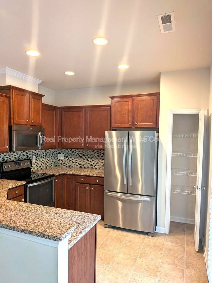 205 Olivet Loop - Photo 5 of 27