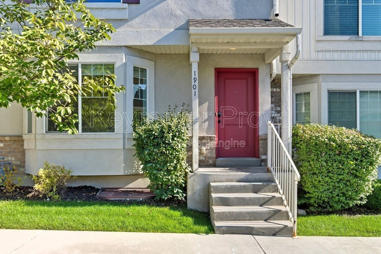 1901 W 1020 N - Photo 5 of 36