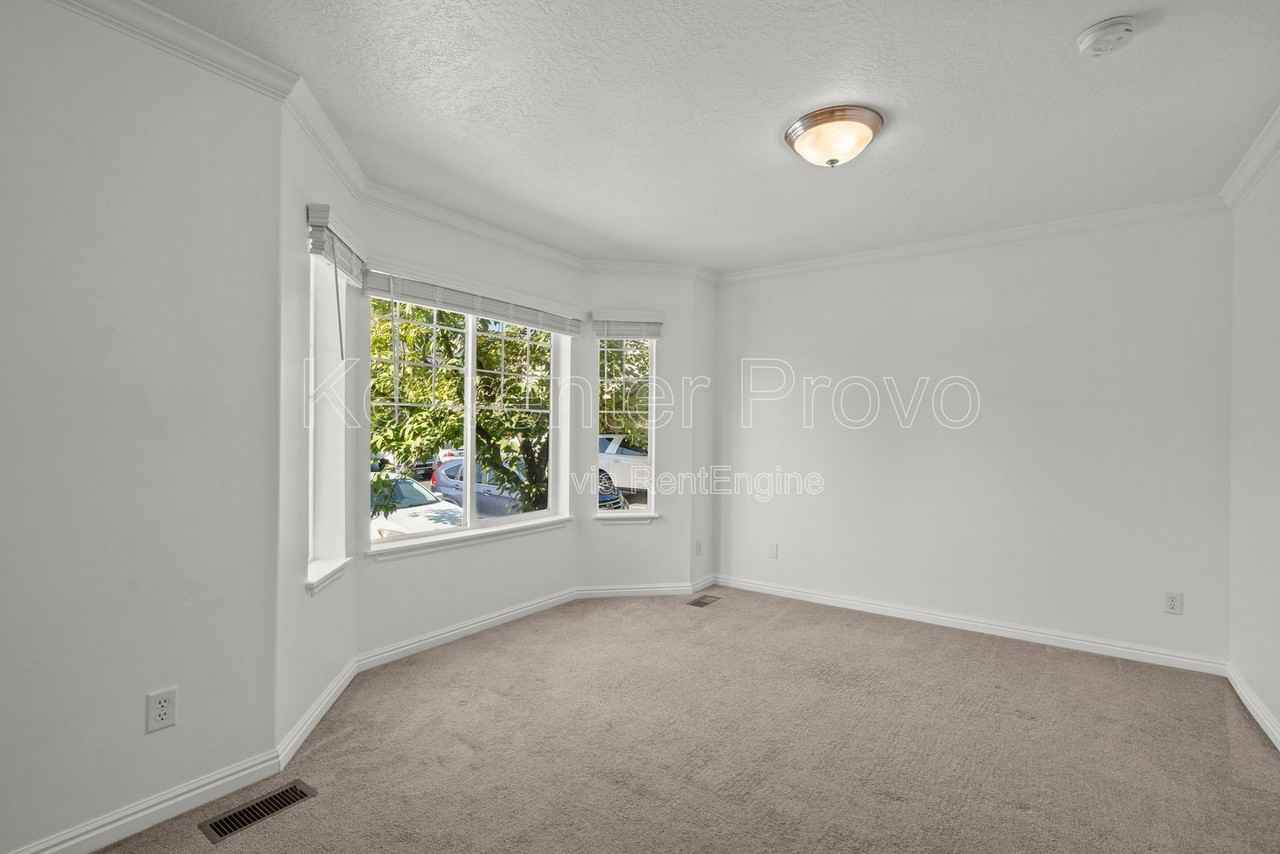 1901 W 1020 N - Photo 7 of 36