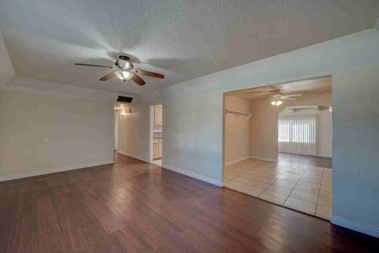 2133 W Morten Ave - Photo 5 of 29