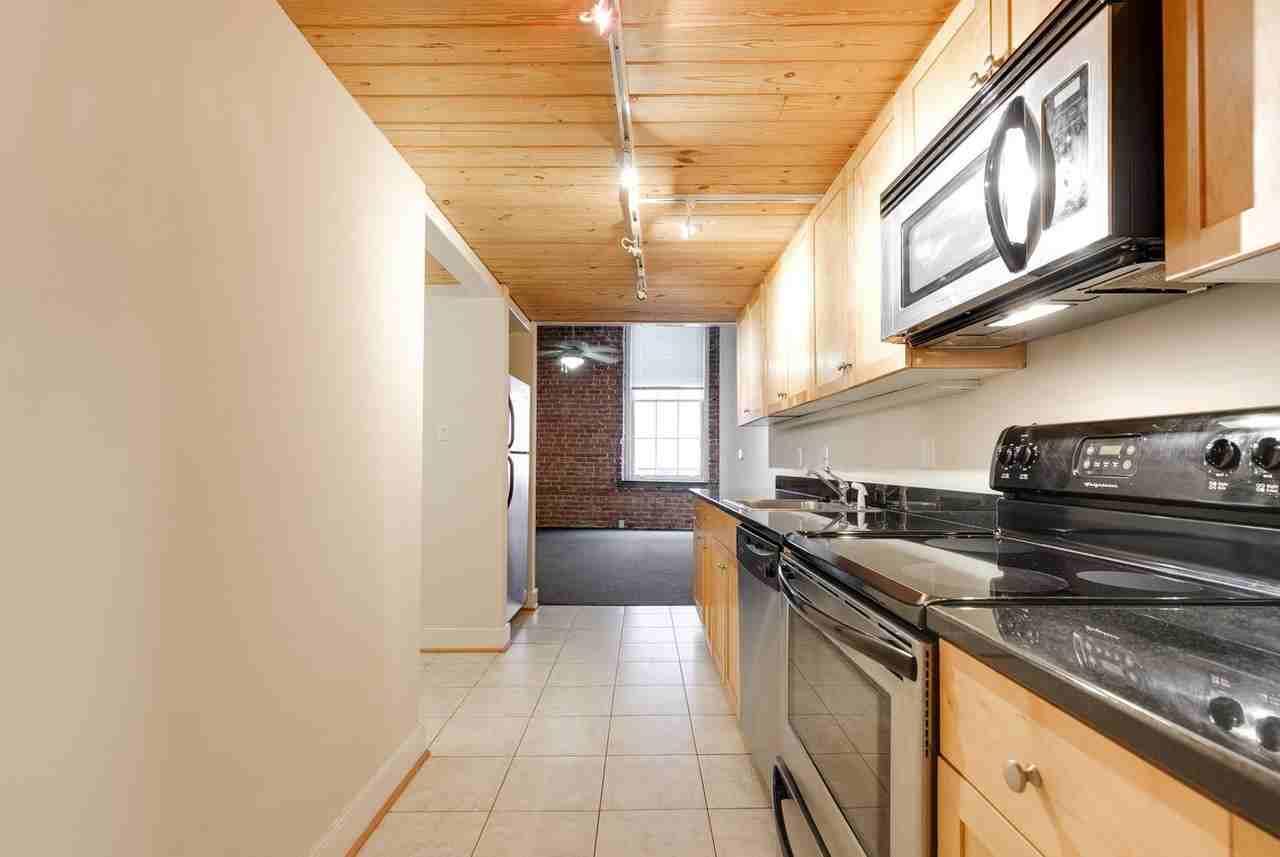 1321 1/2 E Main St #201 - Photo 3 of 17