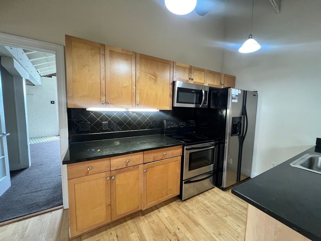 1321 1/2 E Main St #315 - Photo 4 of 16