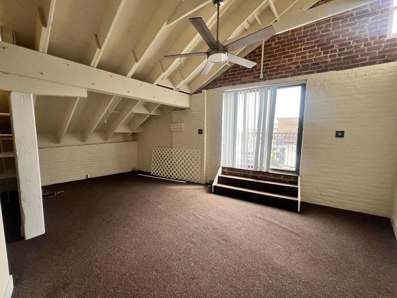 1321 1/2 E Main St #315 - Photo 6 of 16