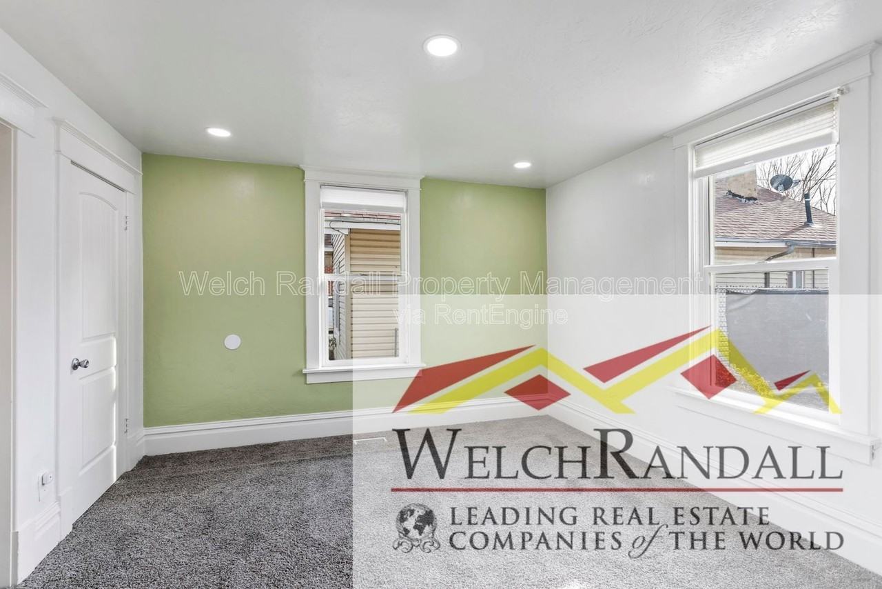 825 27th St - Photo 6 of 15