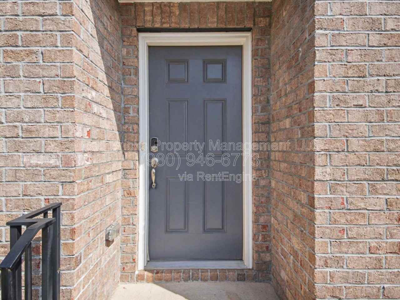 4426 Millennium Ave - Photo 6 of 33