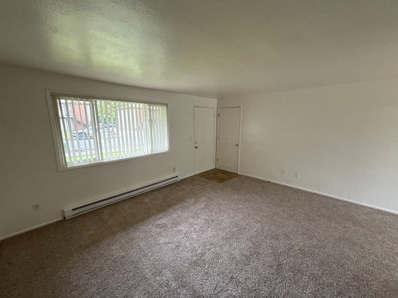 3875 Iberis St Ne - Photo 4 of 18