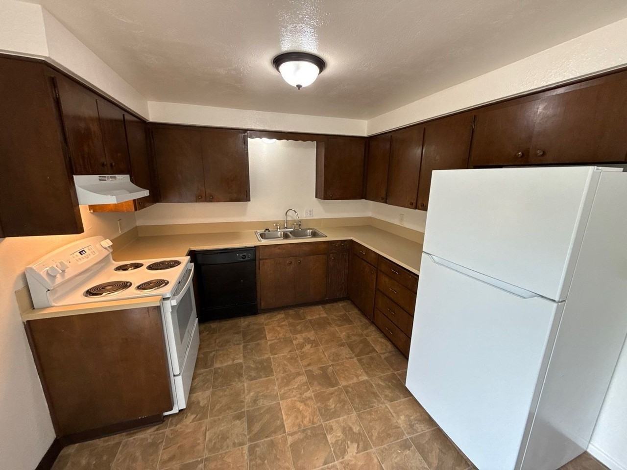 3875 Iberis St Ne - Photo 7 of 18