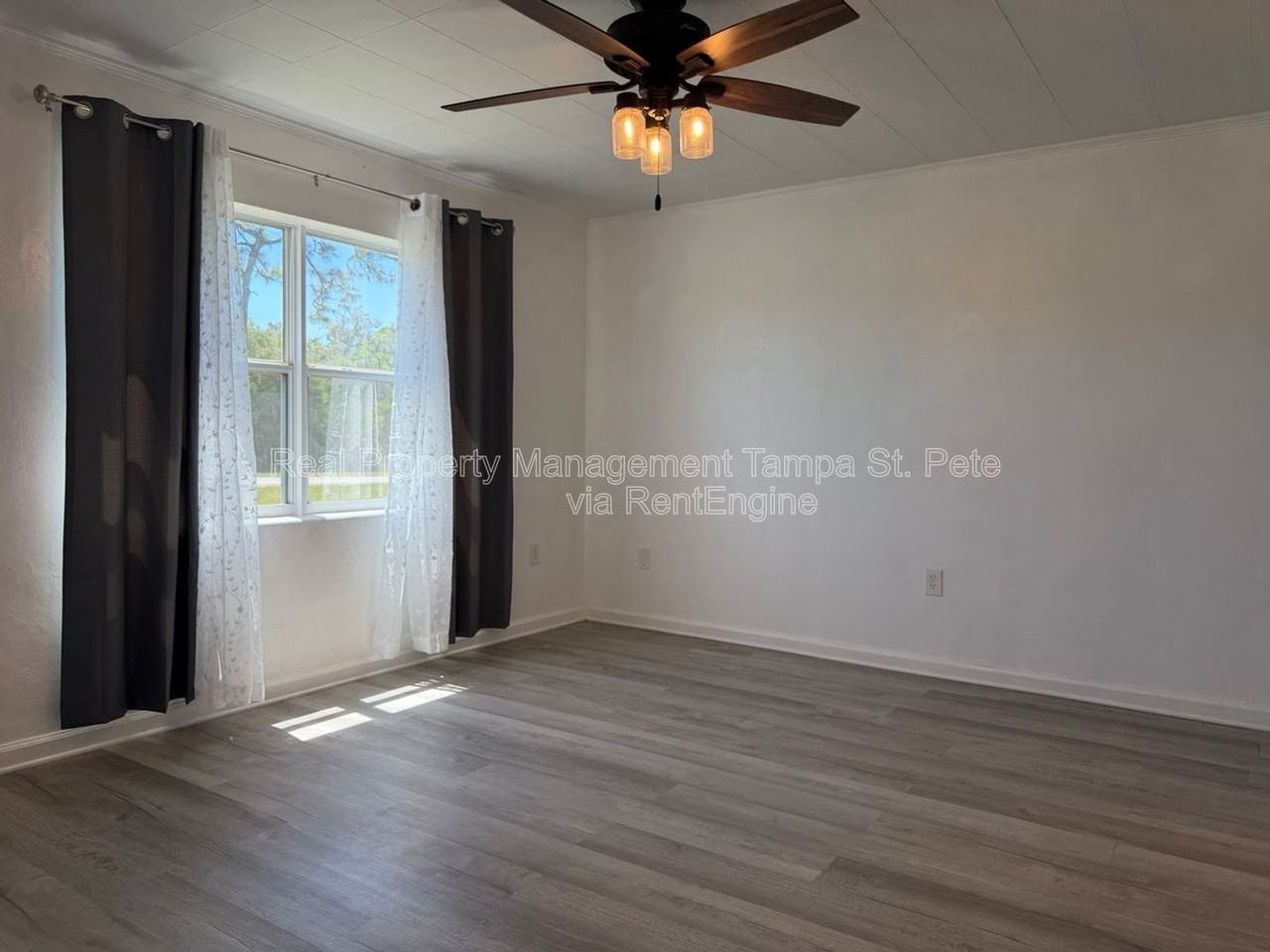 6900 Miami Dr #1 - Photo 4 of 18