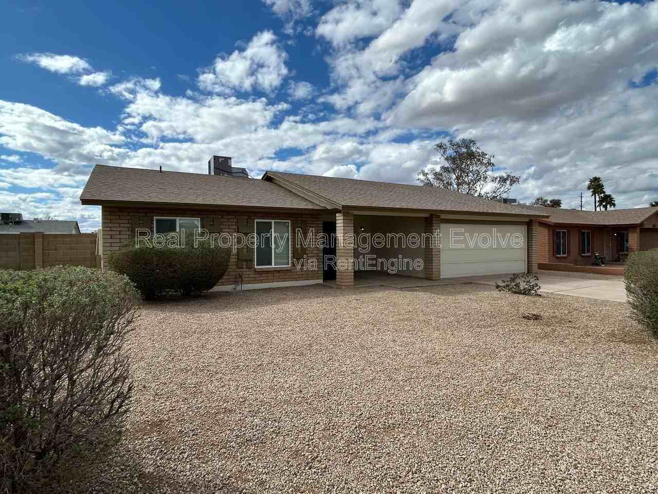 3416 S Westfall Ave - Photo 2 of 30