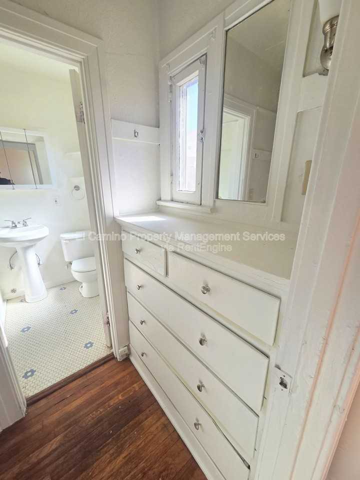 2276 W 28th St - Photo 7 of 8