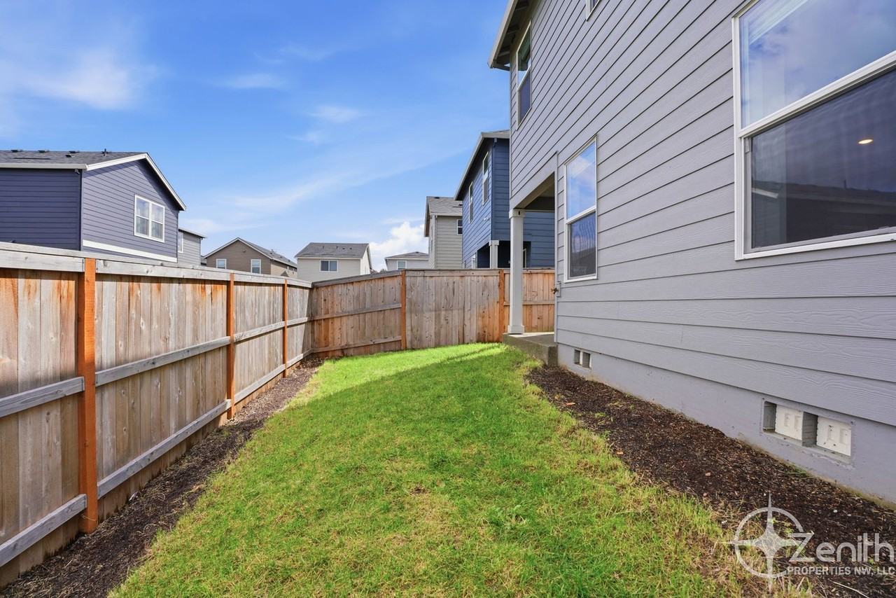 2030 Nw 14th Way - Photo 4 of 47