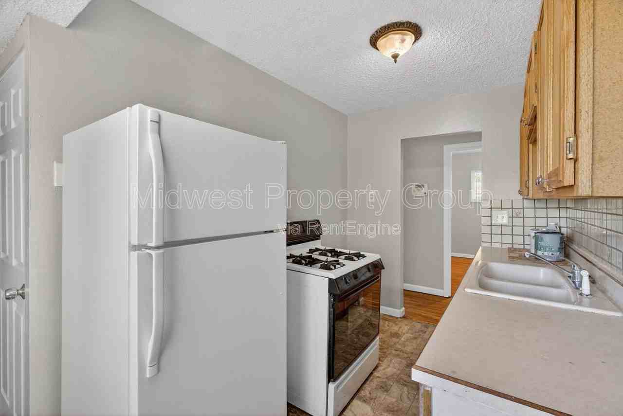 257 Glen Garry Rd - Photo 3 of 25