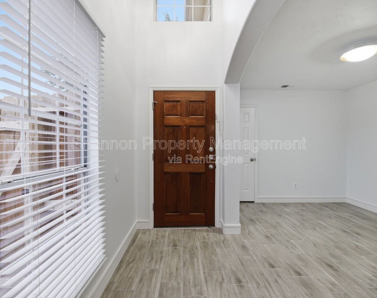 14535 Windmill Meadows Ct - Photo 6 of 36