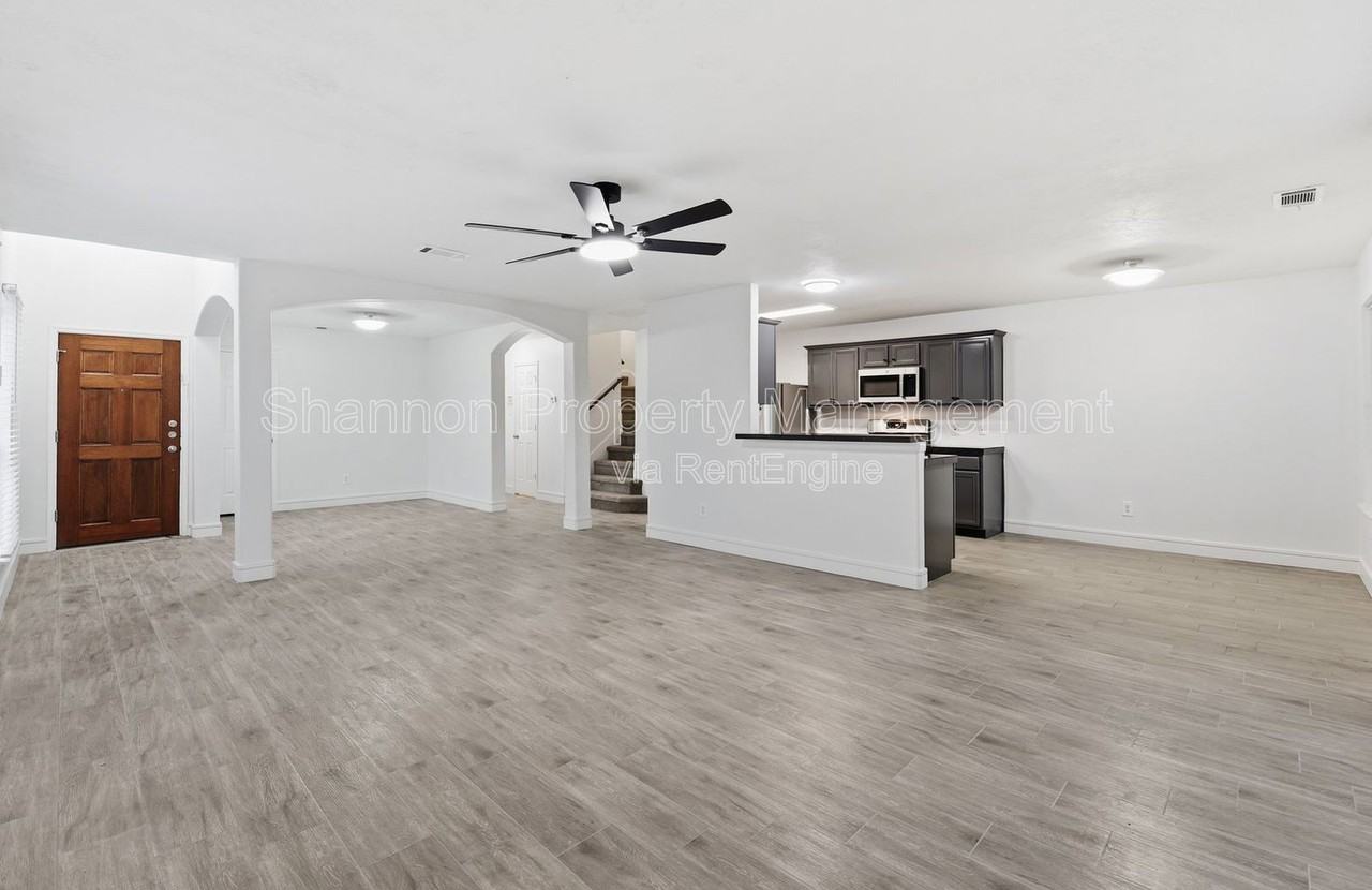 14535 Windmill Meadows Ct - Photo 7 of 36