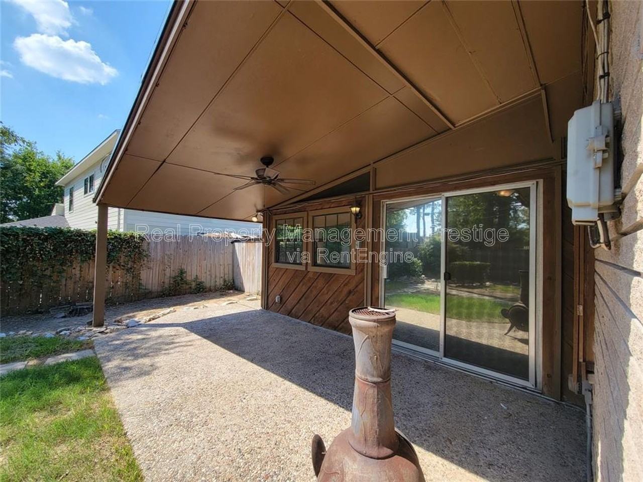 2419 Stonecrest Dr - Photo 4 of 22