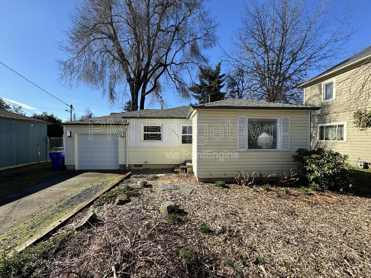 9545 N Hodge Ave - Photo 3 of 15