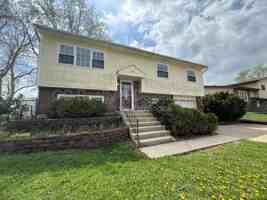 featured image of 321 Appling Ln