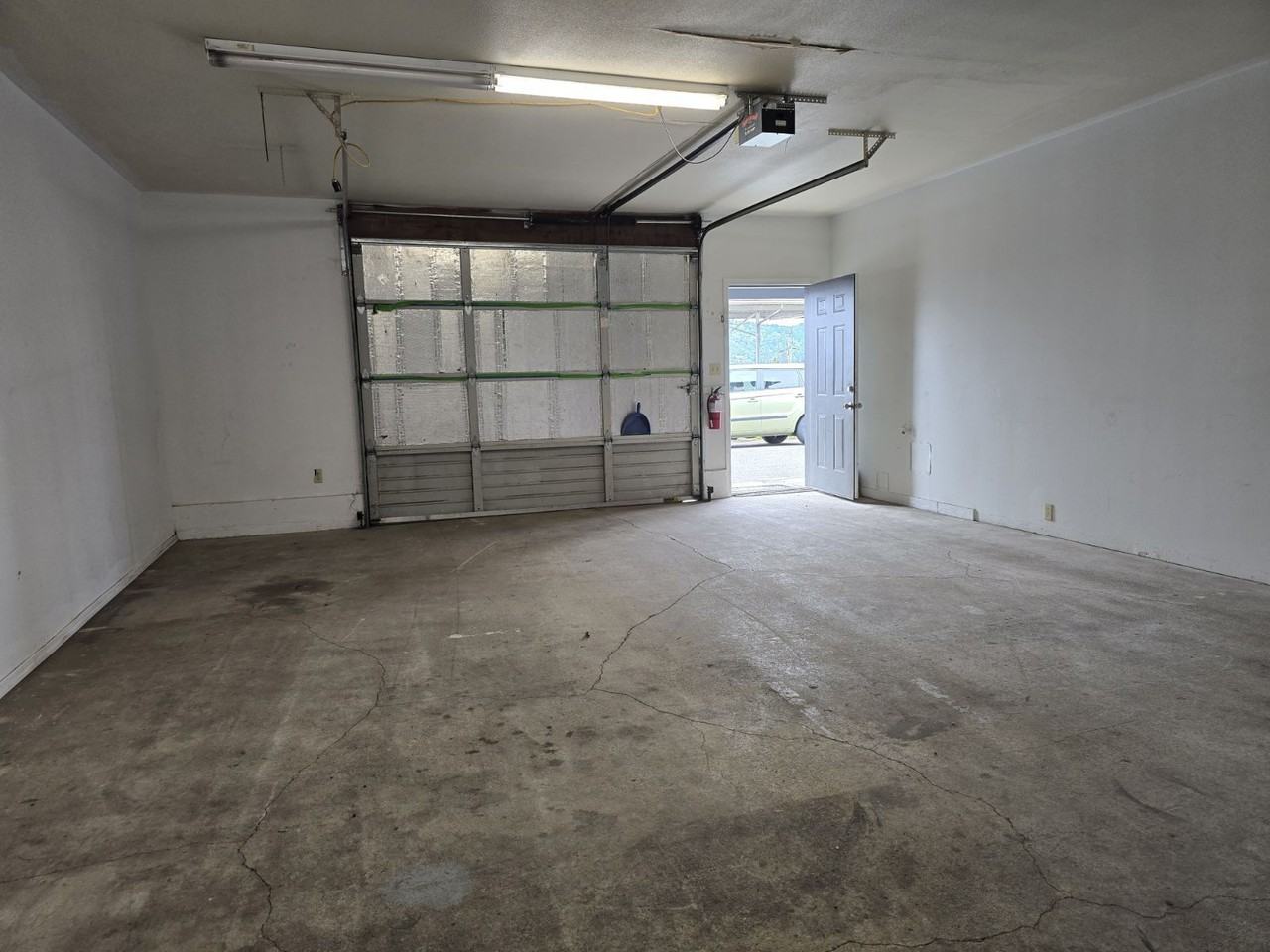 2037 Ne Stephens St - Photo 2 of 19