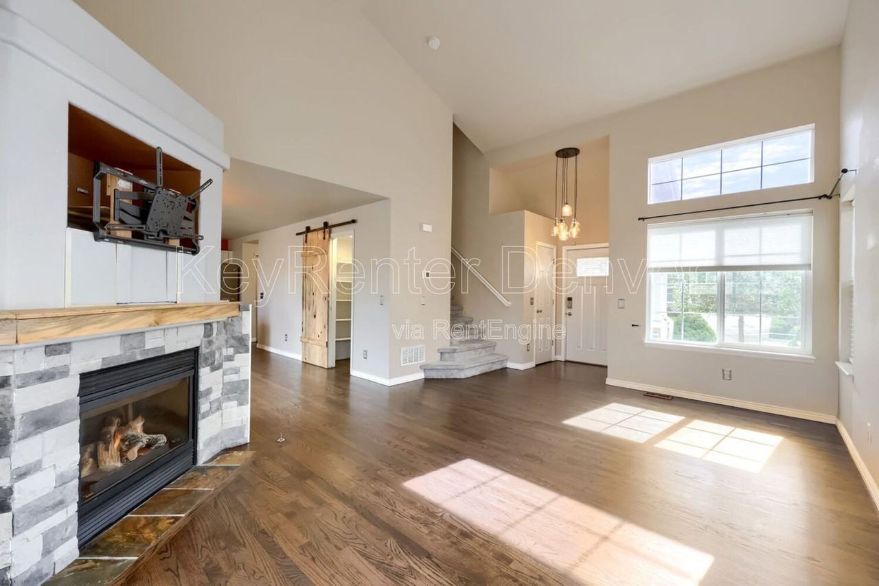 21709 E Kent Dr - Photo 2 of 12