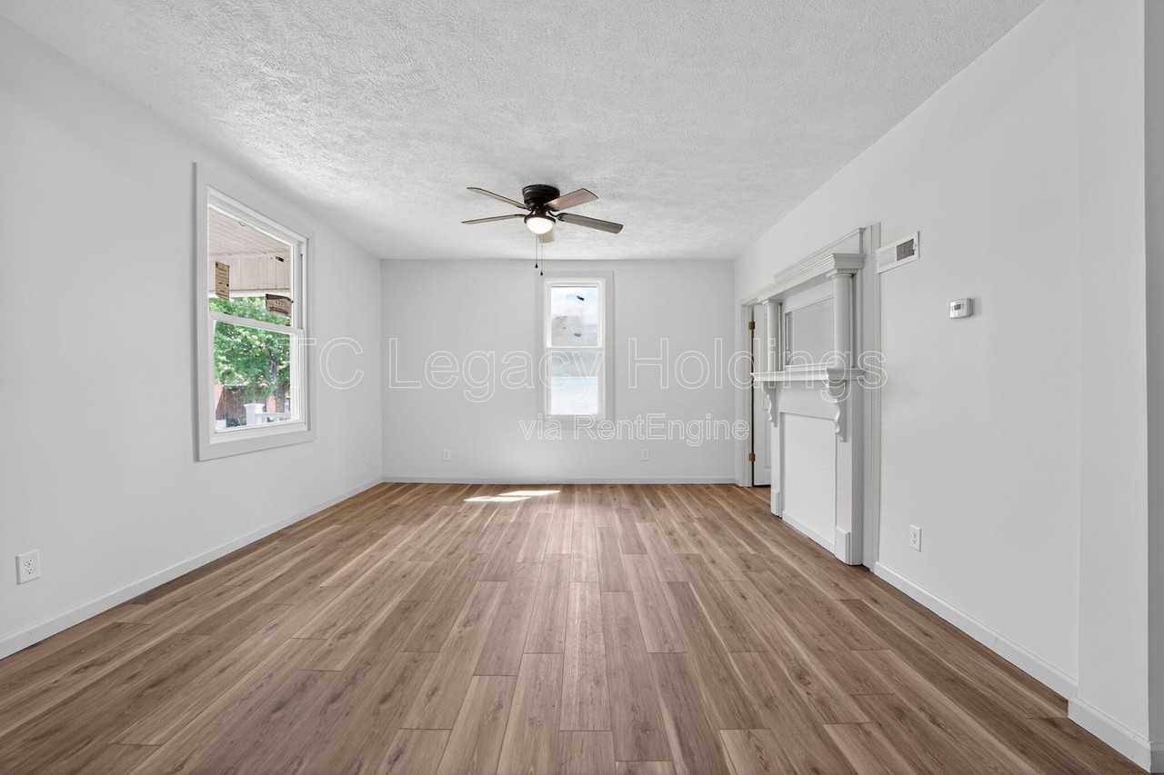 73 Beechwood Ave - Photo 7 of 31